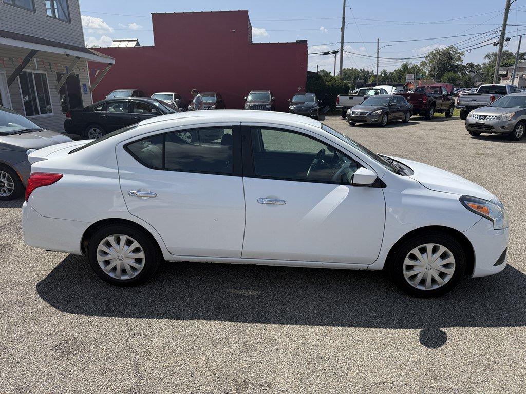 Used 2016 Nissan Versa SV FWD image 6