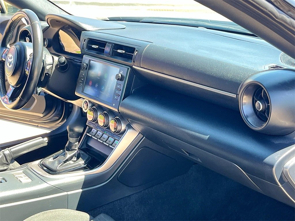 Used 2022 Toyota GR86 w/ ALL Weather Mat Package (TMS) image 24