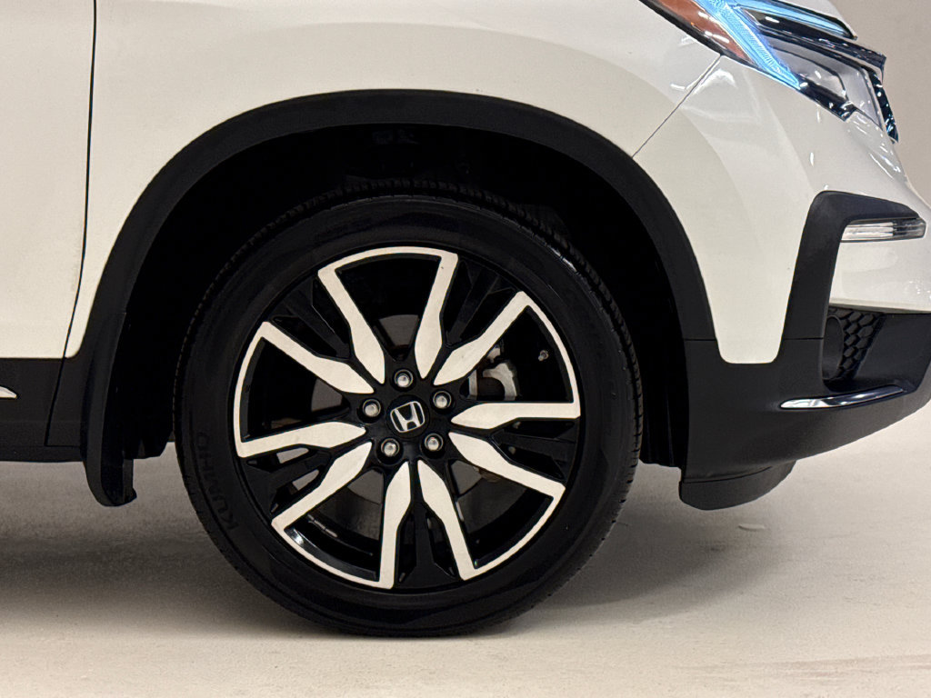 Certified 2022 Honda Pilot Touring image 6