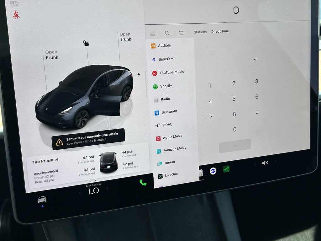 Used 2025 Tesla Model Y Long Range AWD/4WD image 13
