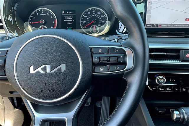 Used 2023 Kia K5 GT-Line image 11
