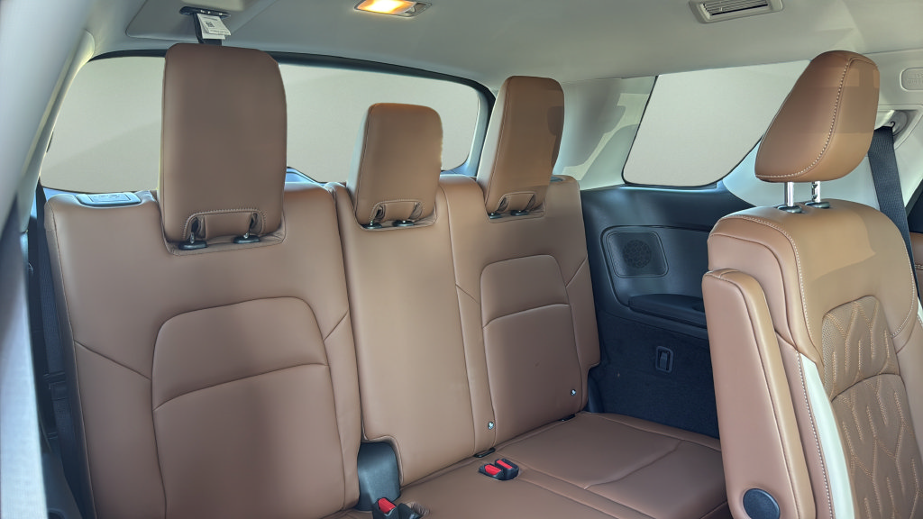 New 2026 Nissan Pathfinder Platinum w/ Accent Package AWD/4WD image 18