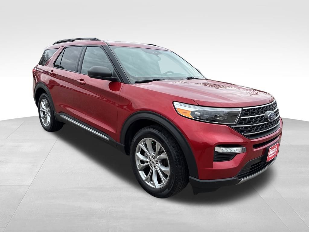 Used 2020 Ford Explorer XLT w/ Equipment Group 202A image 8