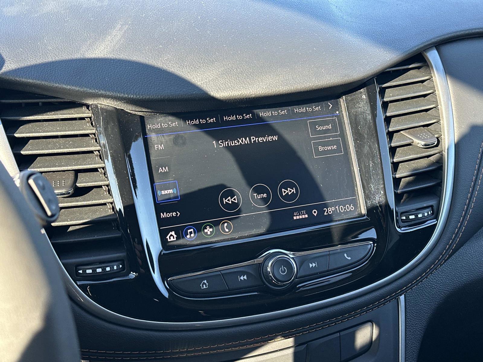 Certified 2022 Chevrolet Trax LT w/ LT Convenience Package image 28