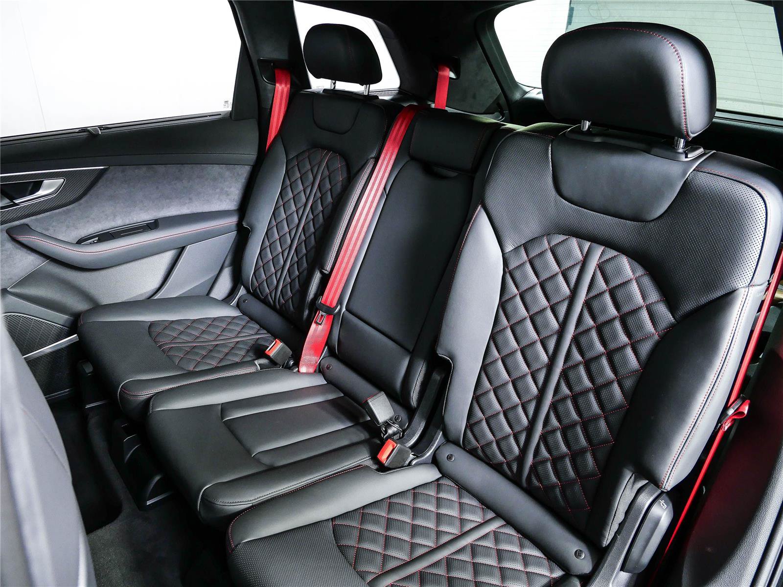 New 2026 Audi SQ7 Prestige AWD/4WD image 19