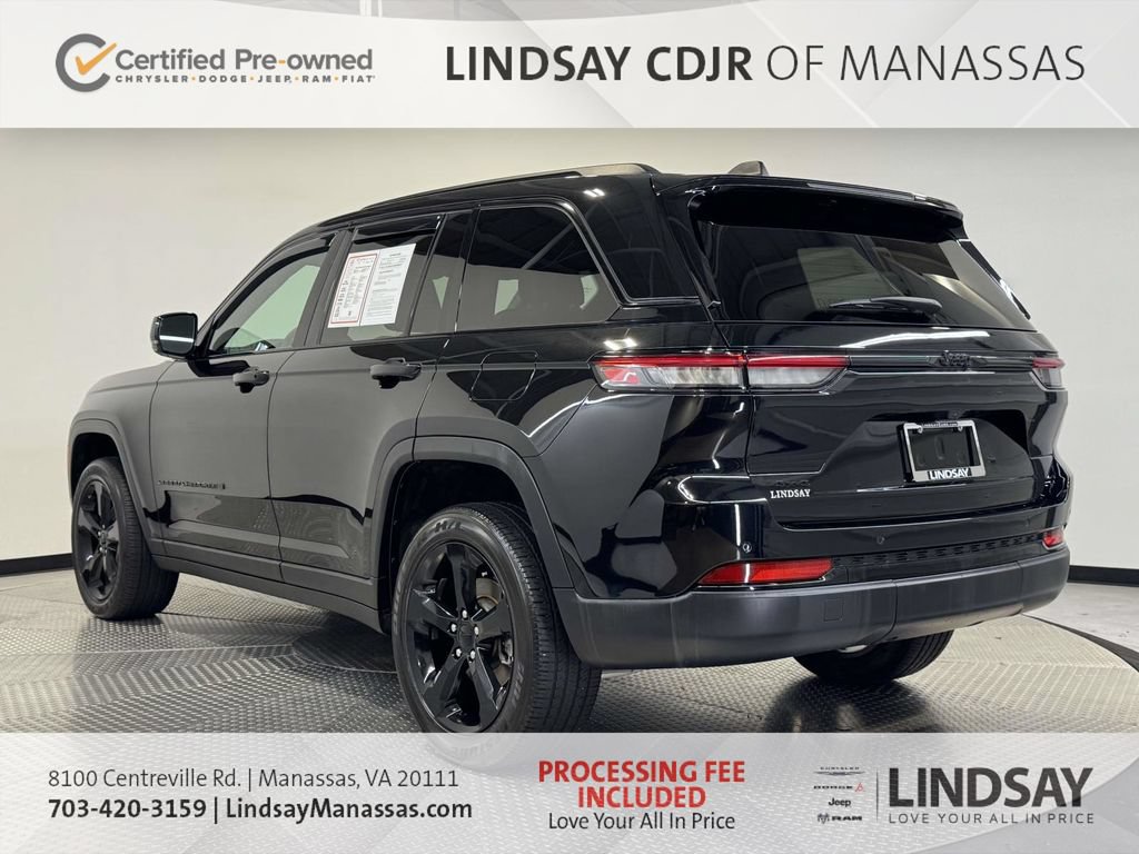 Used 2024 Jeep Grand Cherokee Altitude AWD/4WD image 7