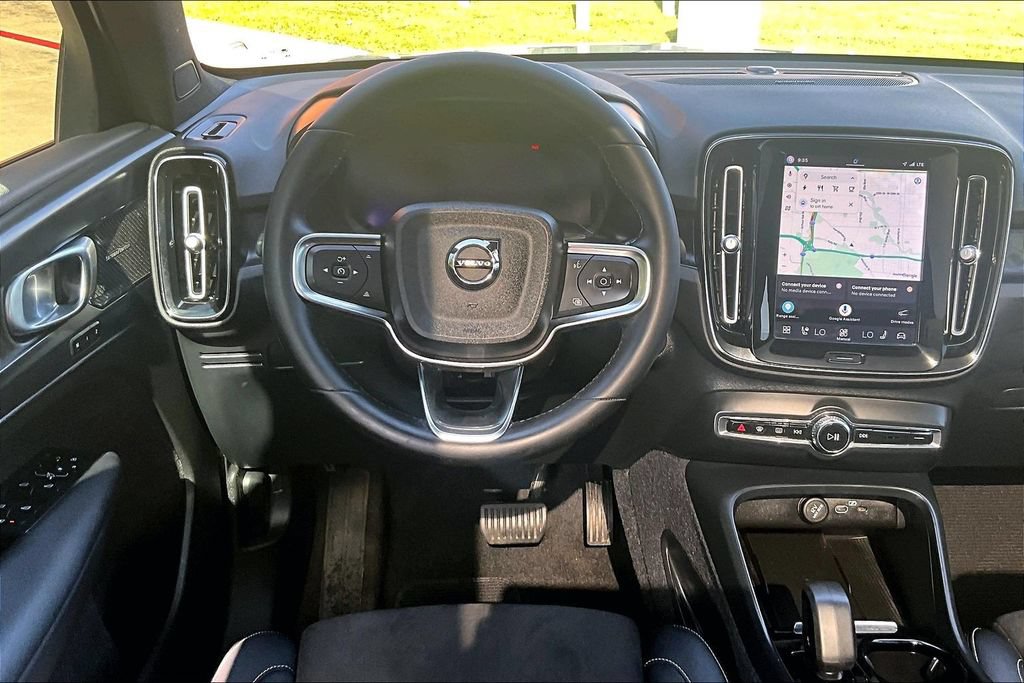 Certified 2023 Volvo C40 P8 Recharge Ultimate w/ Protection Package Premier AWD/4WD image 7
