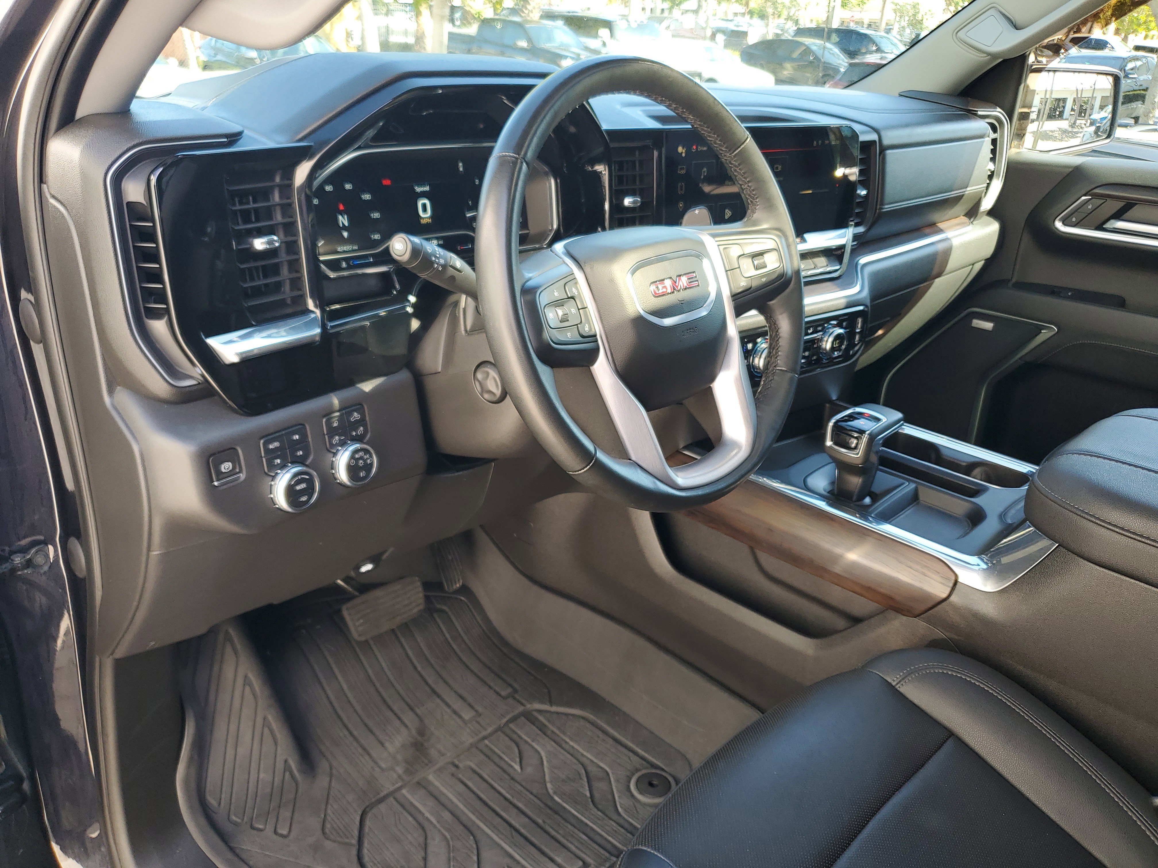 Used 2023 GMC Sierra 1500 SLT w/ SLT Premium Package image 23