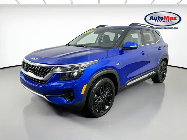 Used 2022 Kia Seltos Nightfall Edition image 4