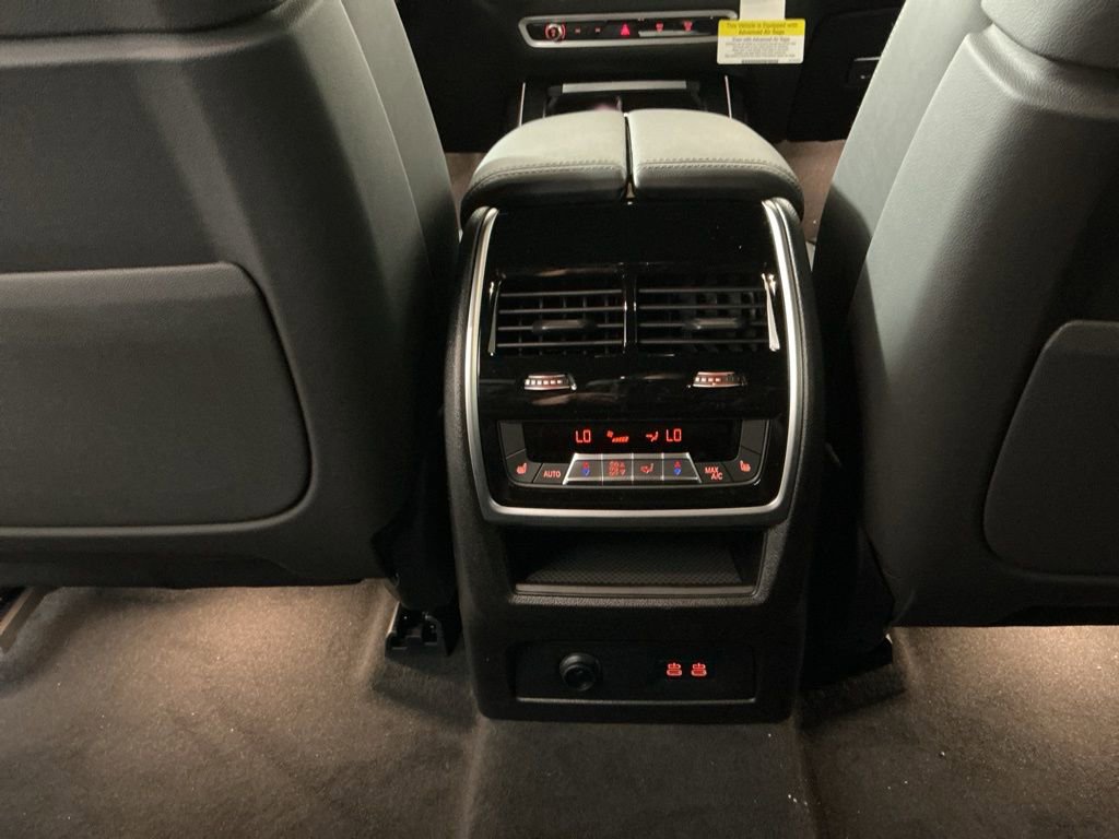 New 2026 BMW X7 xDrive40i AWD/4WD image 27