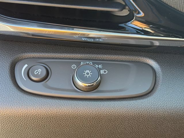 New 2026 Buick Envista Sport Touring FWD image 22