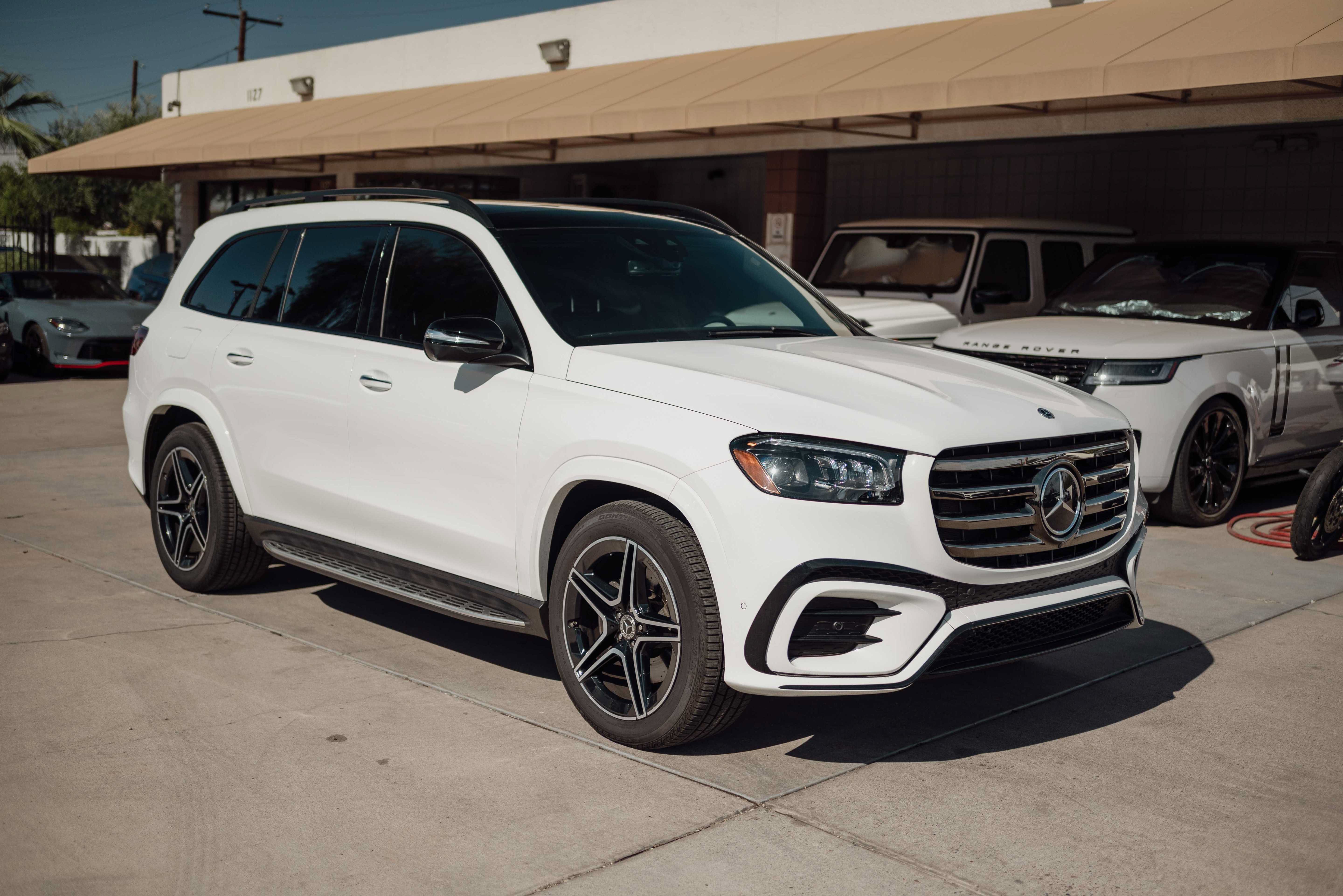 Used 2024 Mercedes-Benz GLS 450 4MATIC image 3