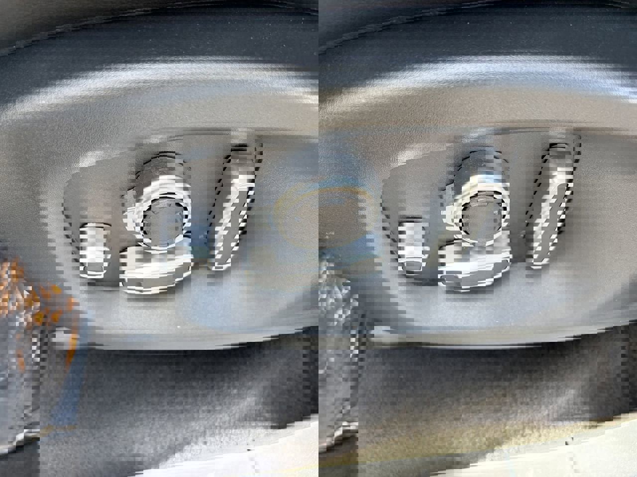 Used 2019 Jaguar F-PACE S image 22