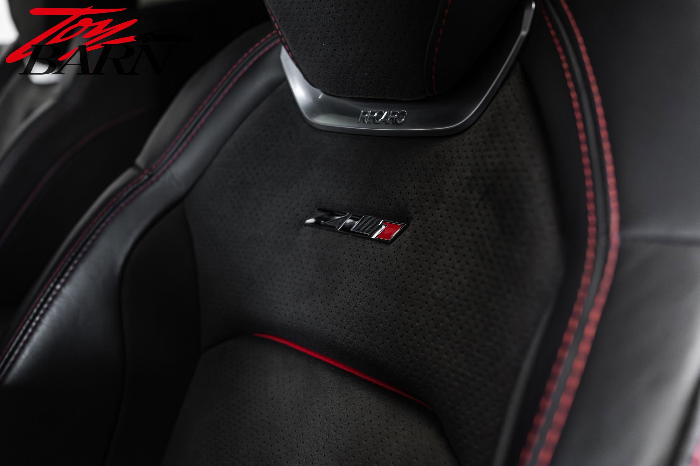 Used 2020 Chevrolet Camaro ZL1 RWD image 27