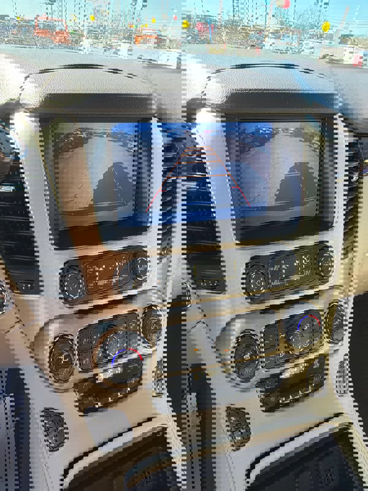 Used 2015 GMC Yukon Denali w/ Premium Package image 19