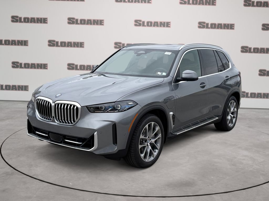 New 2026 BMW X5 xDrive50e w/ Climate Comfort Package AWD/4WD image 1