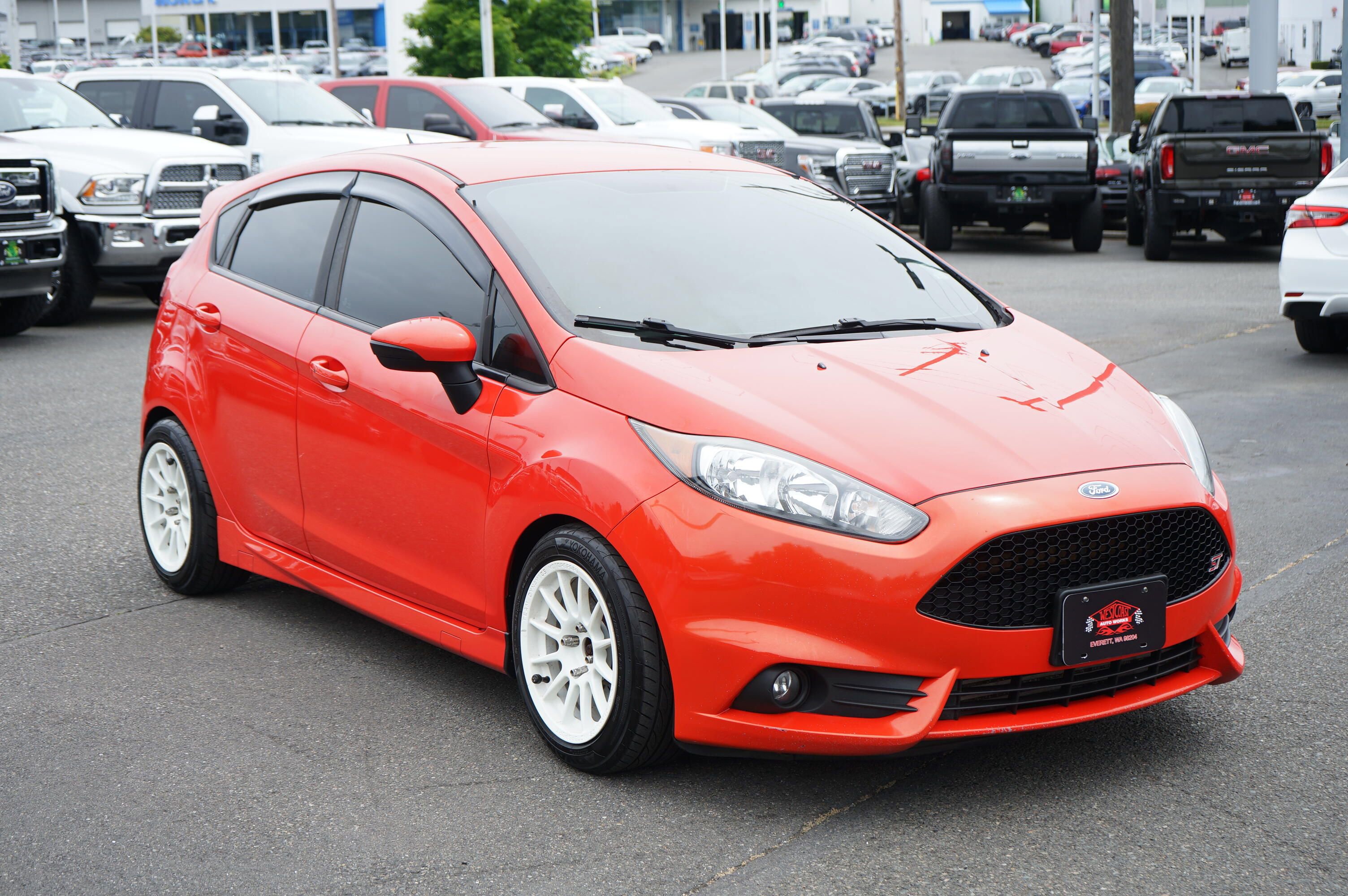 Used 2016 Ford Fiesta ST FWD image 7