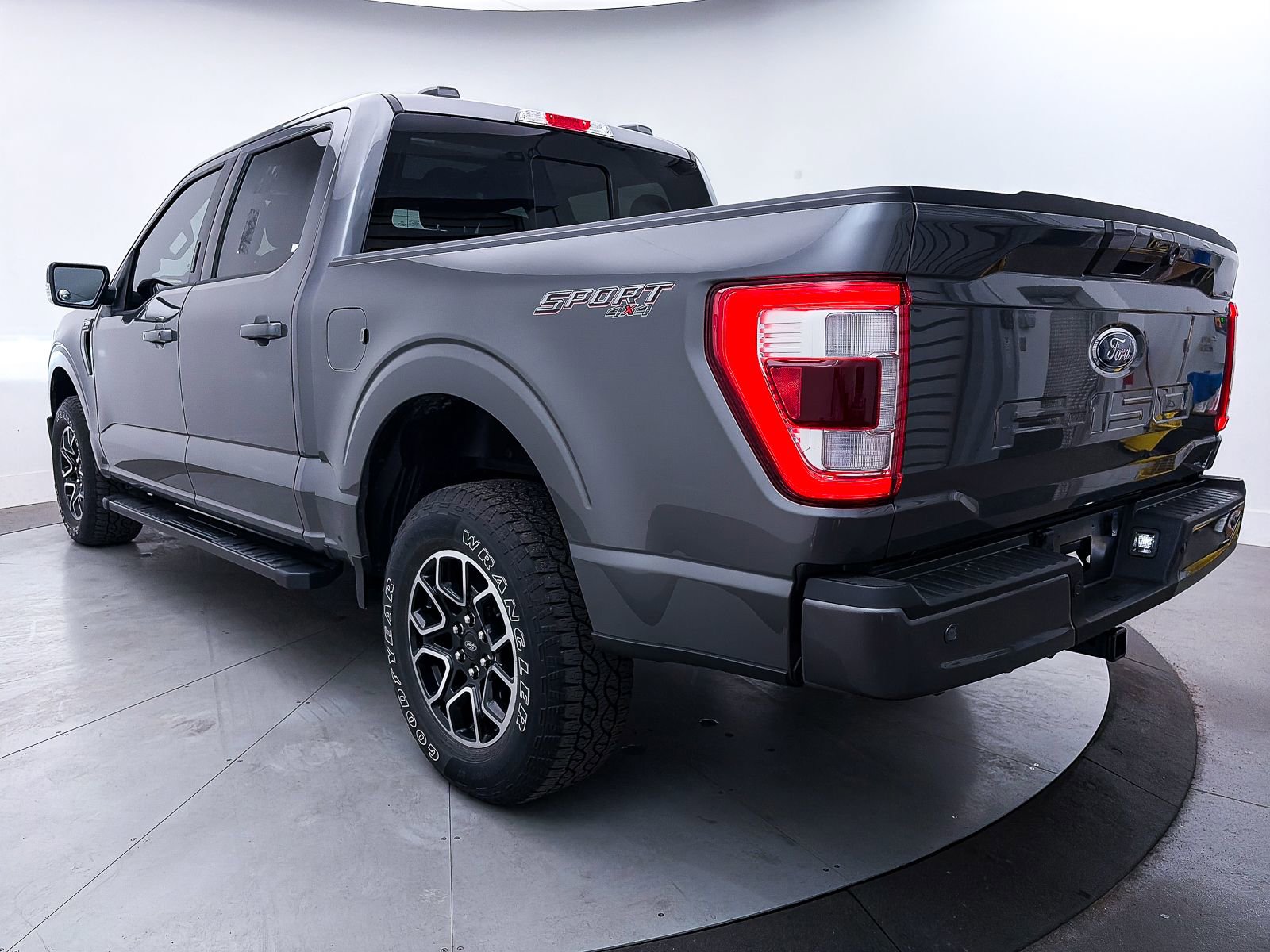 Used 2021 Ford F150 Lariat image 15