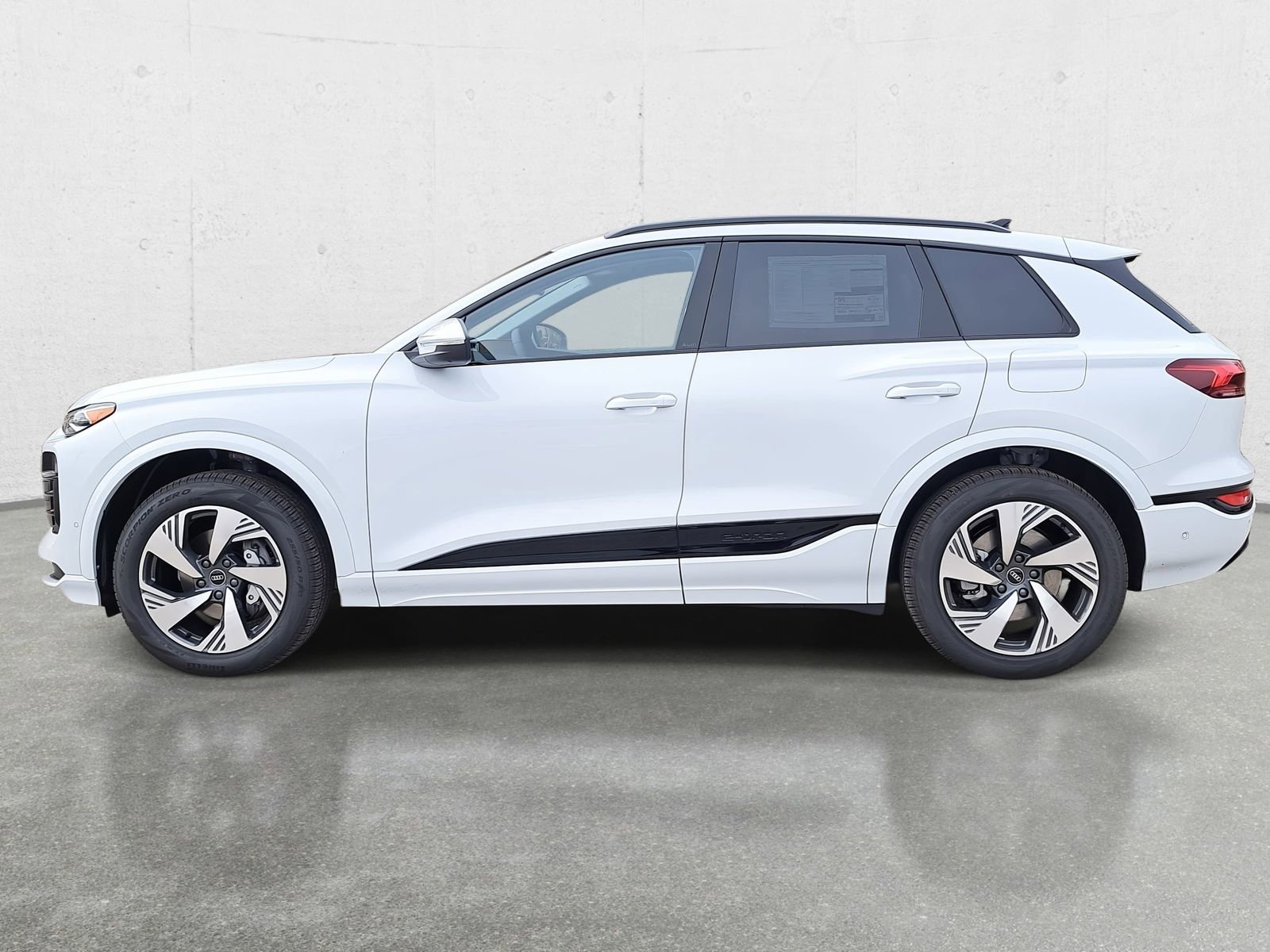 New 2025 Audi Q6 e-tron Premium image 8
