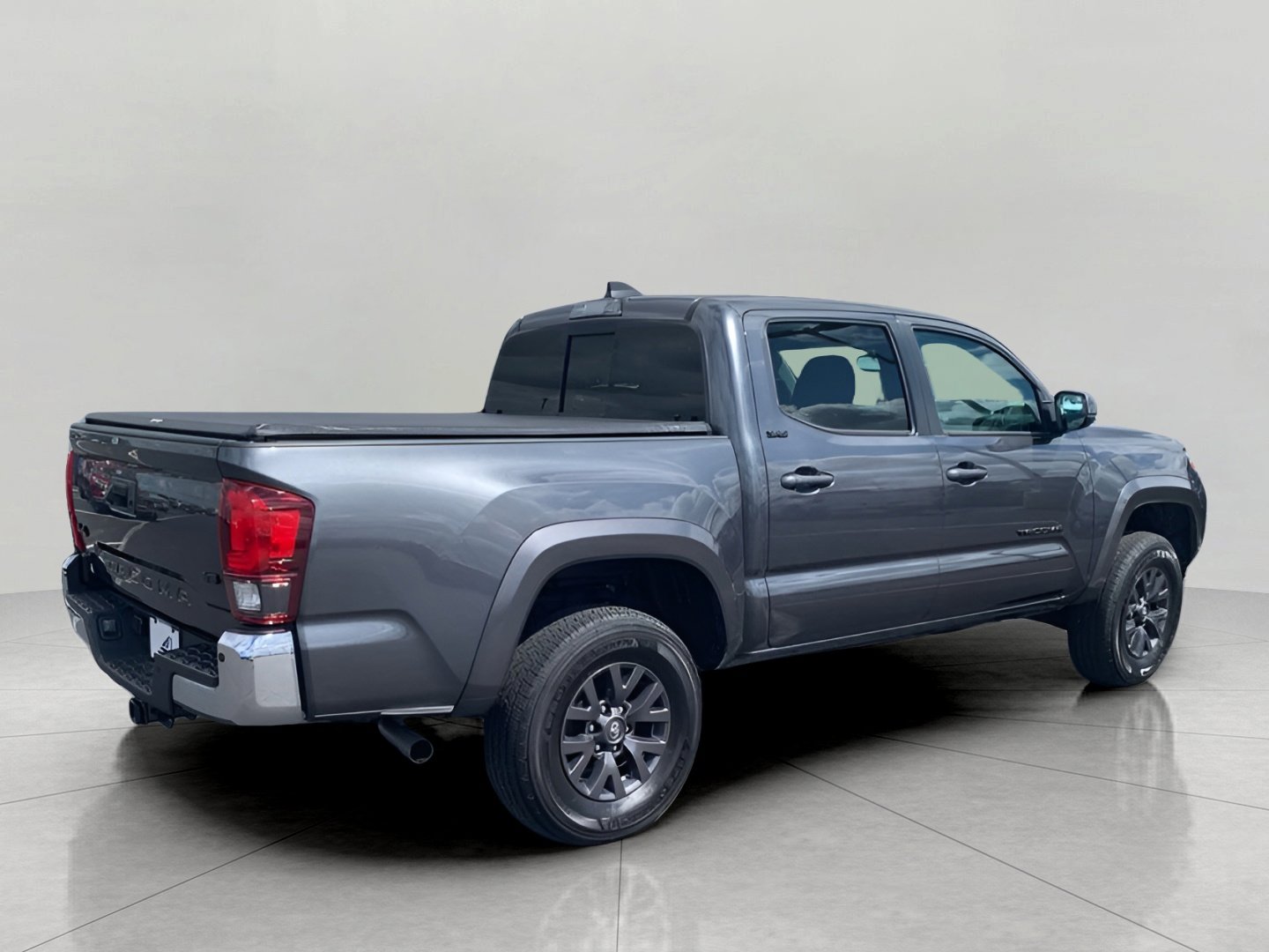 Used 2023 Toyota Tacoma SR5 AWD/4WD image 7