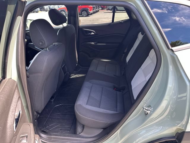 Used 2024 Chevrolet Trax RS FWD image 19
