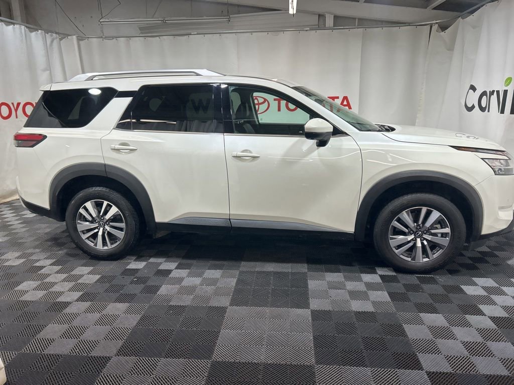 Used 2023 Nissan Pathfinder SL image 11