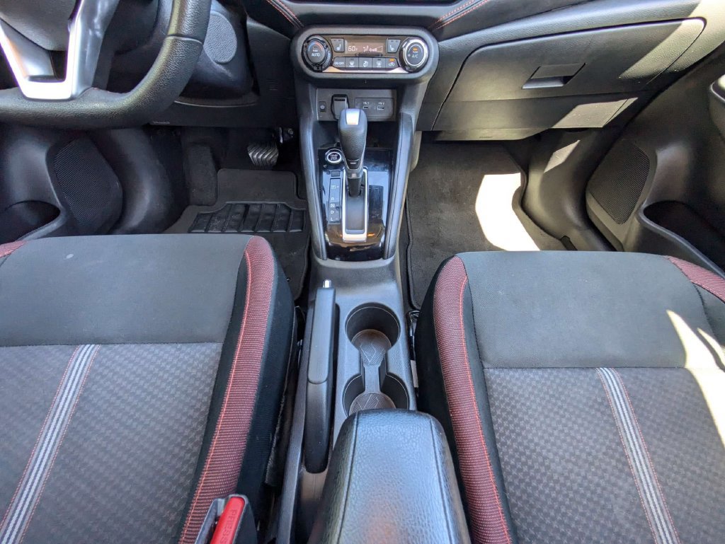 Used 2025 Nissan Versa SR FWD image 18