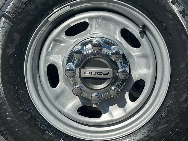 New 2026 Ford F250 XL w/ FX4 Off-Road Package image 40