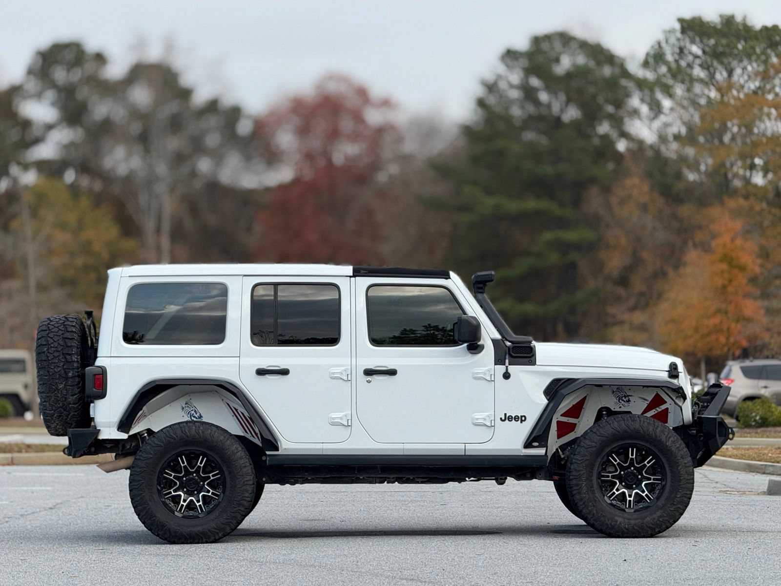 Used 2022 Jeep Wrangler Unlimited Sport w/ Xtreme Recon 35" Tire Package AWD/4WD image 11