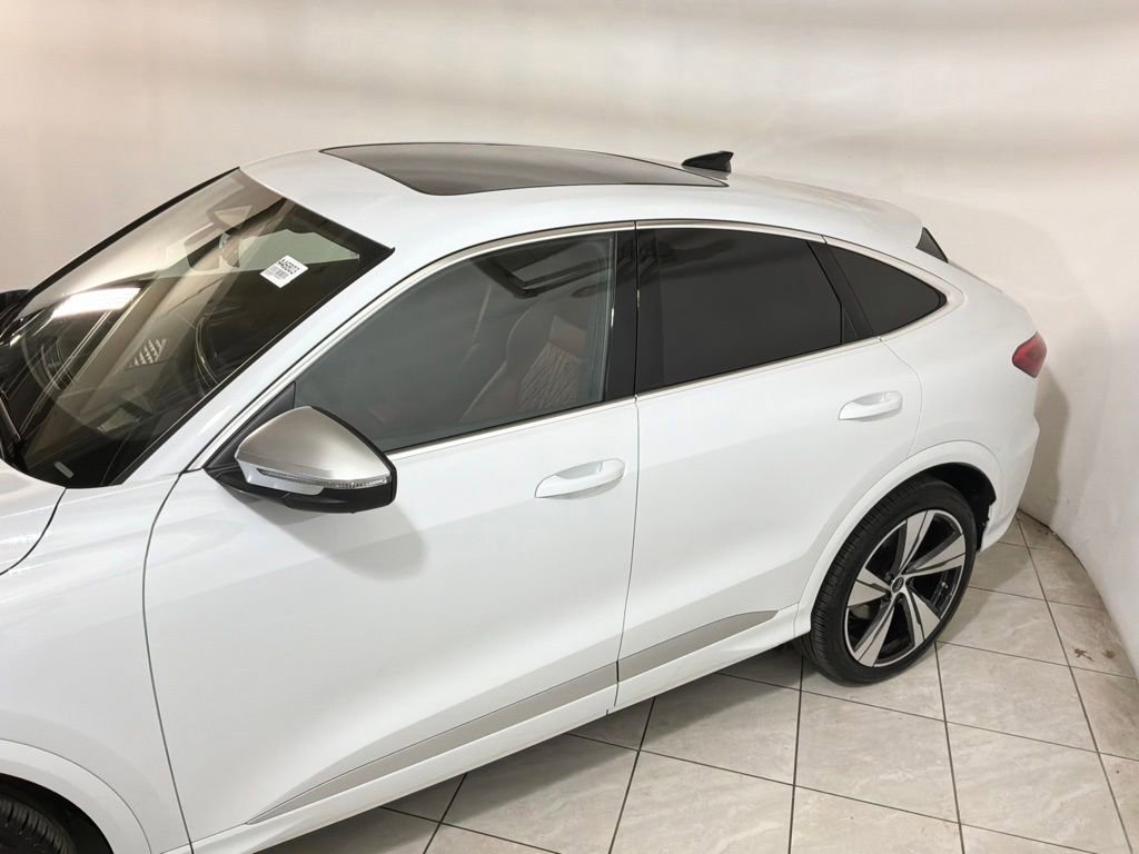 New 2026 Audi SQ5 Premium Plus AWD/4WD image 23