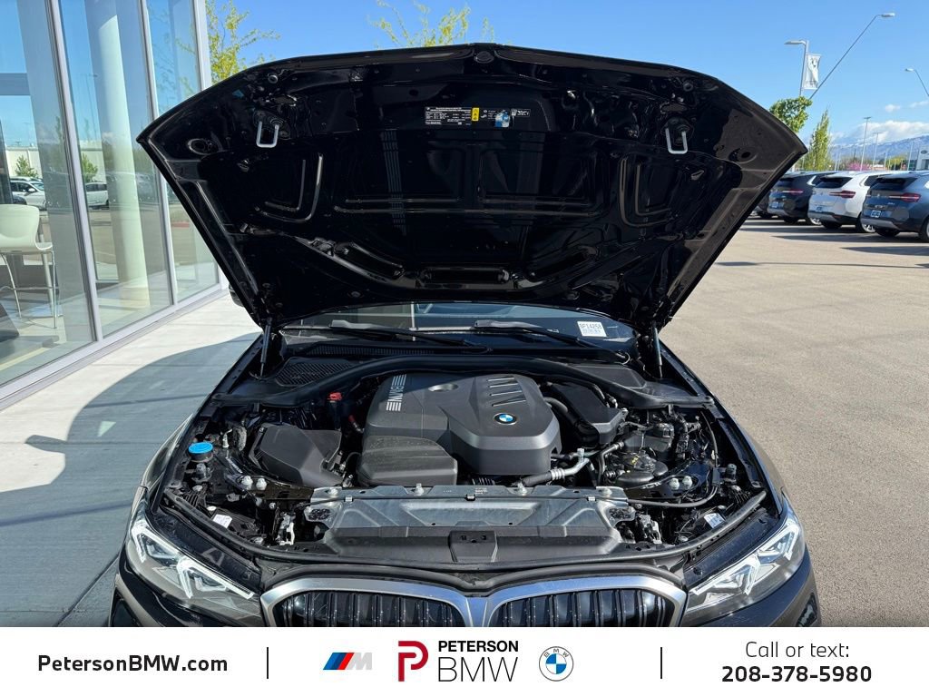 Certified 2025 BMW 330i xDrive Sedan w/ Convenience Package AWD/4WD image 31