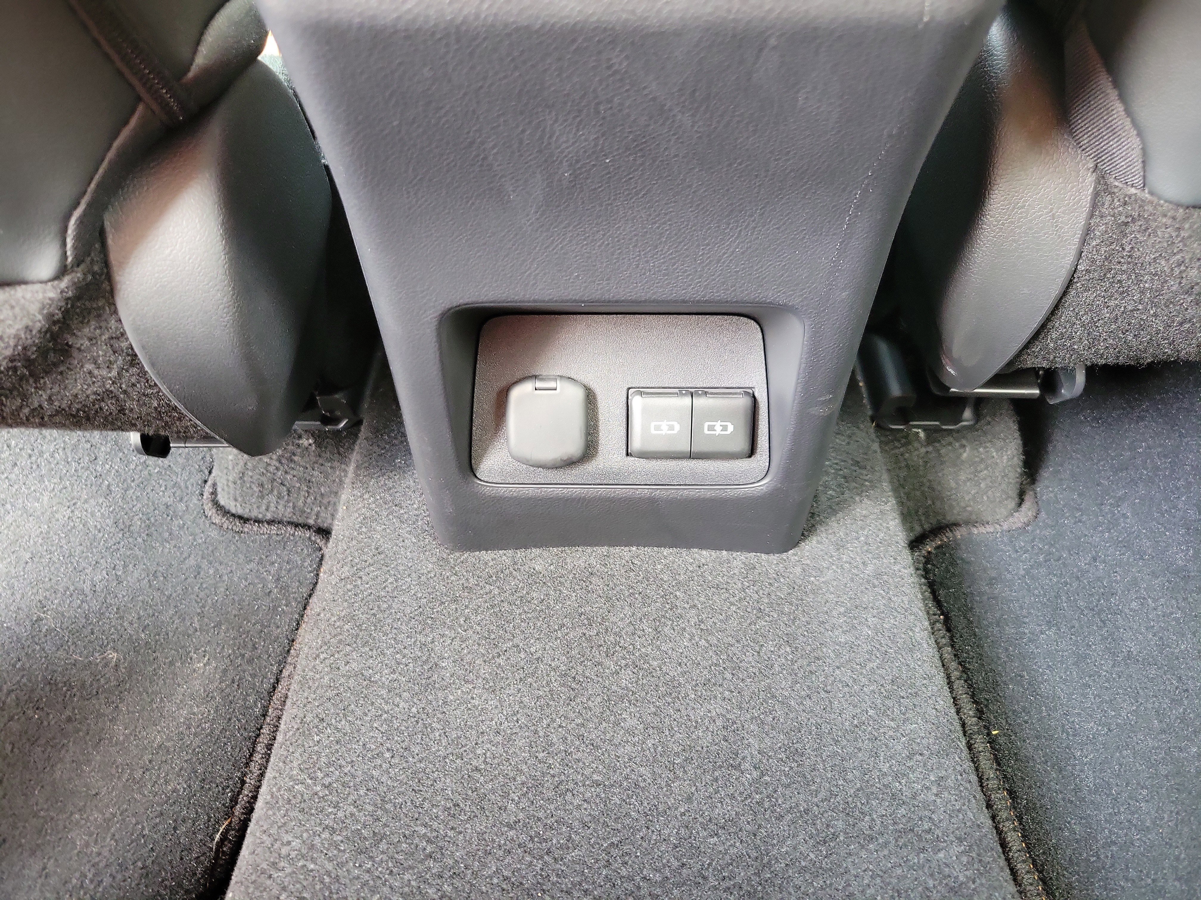 Used 2024 Lexus NX 250 FWD w/ Towing Package (2000 Lbs) image 9