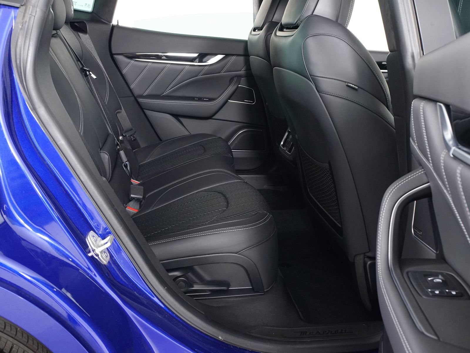 Used 2022 Maserati Levante Modena AWD/4WD image 32