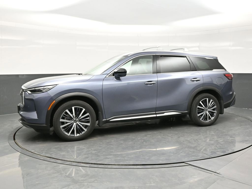 Used 2025 INFINITI QX60 Sensory w/ Vision Package AWD/4WD image 3