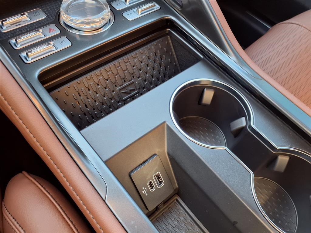 New 2026 Lincoln Nautilus Reserve image 9