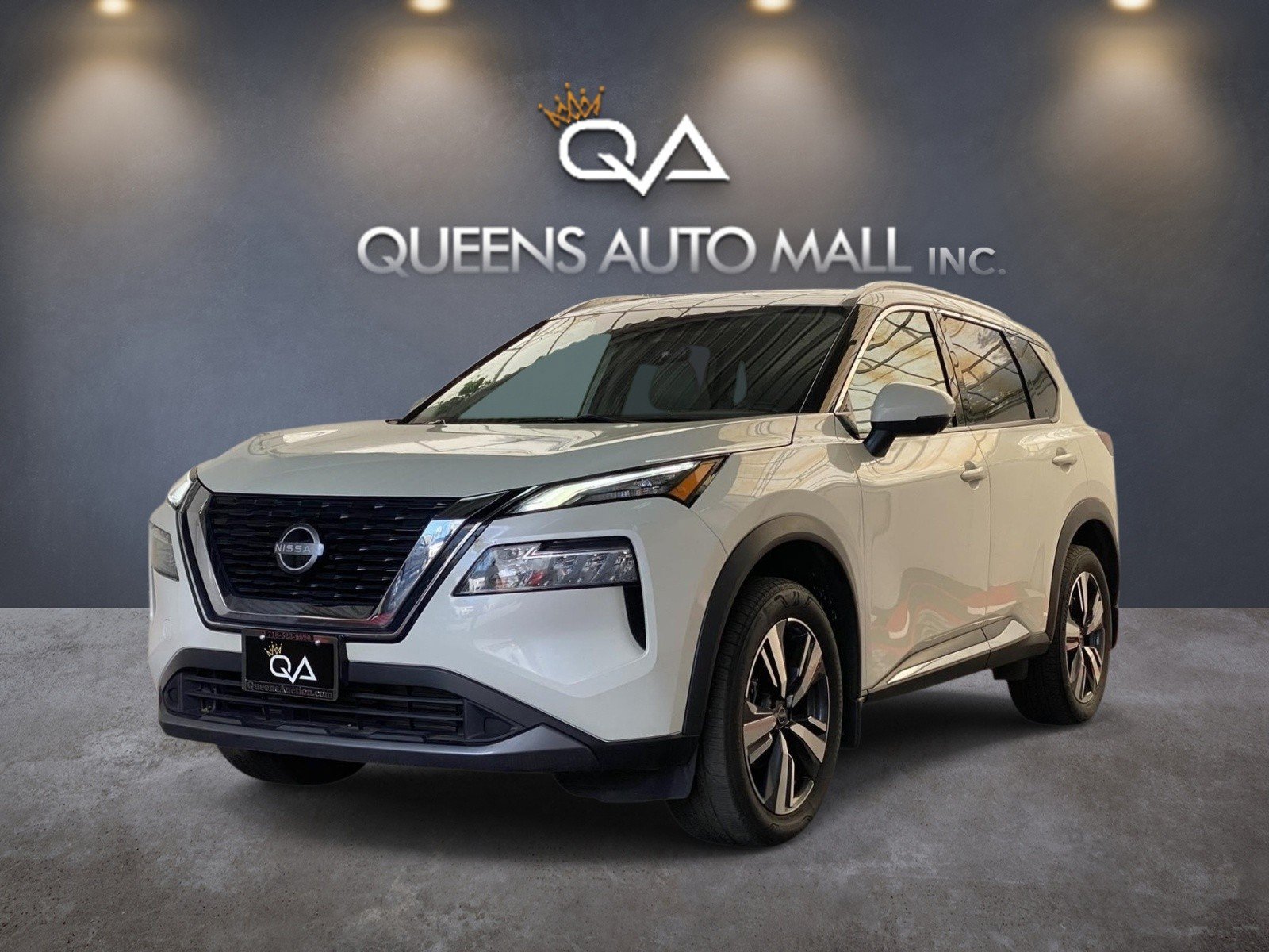 Used 2023 Nissan Rogue SL AWD/4WD image 3