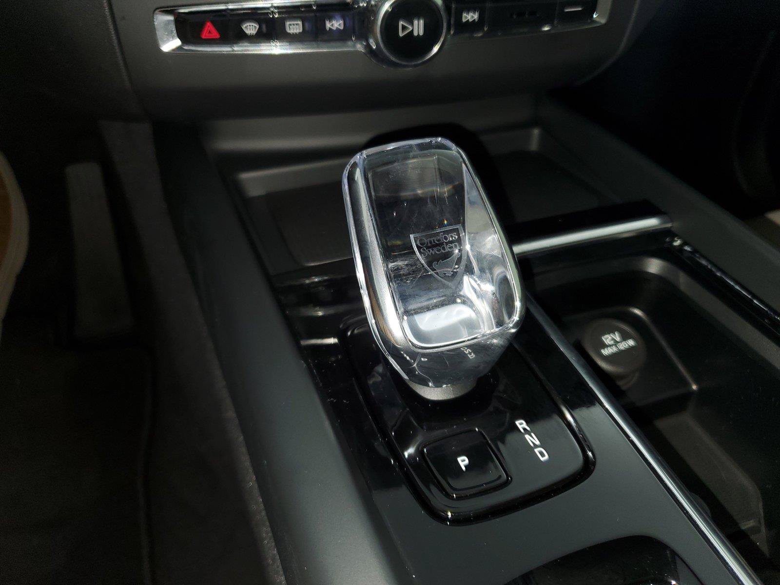Used 2026 Volvo XC60 B5 Core AWD/4WD image 33