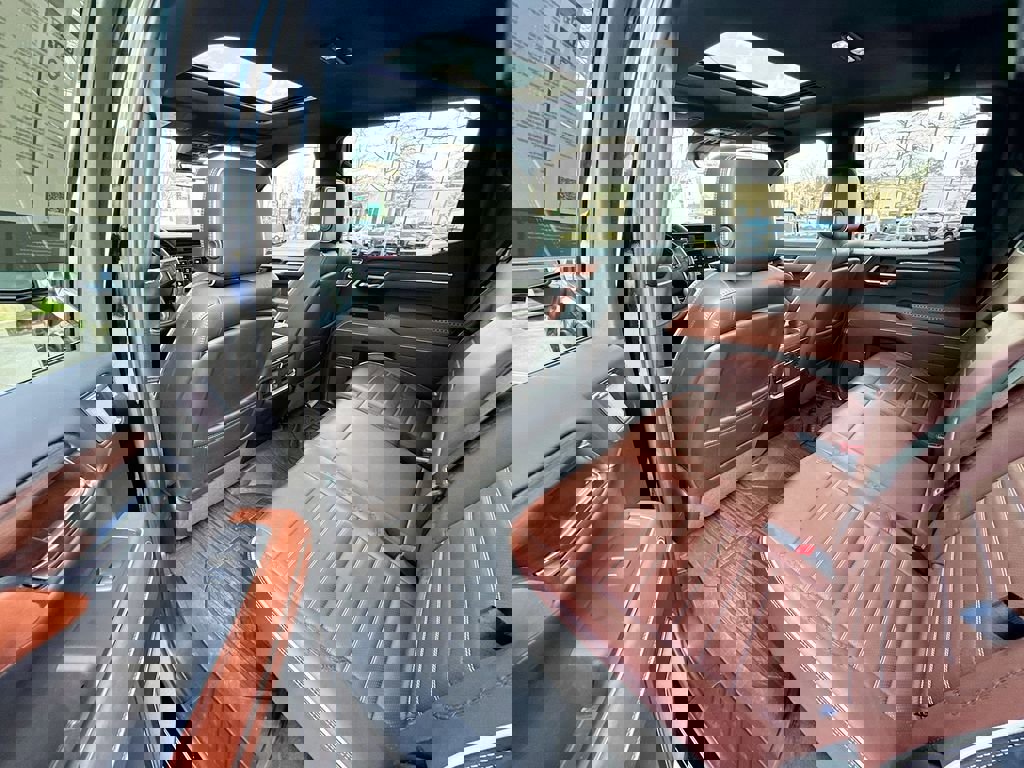 Used 2024 GMC Sierra 1500 Denali Ultimate image 31