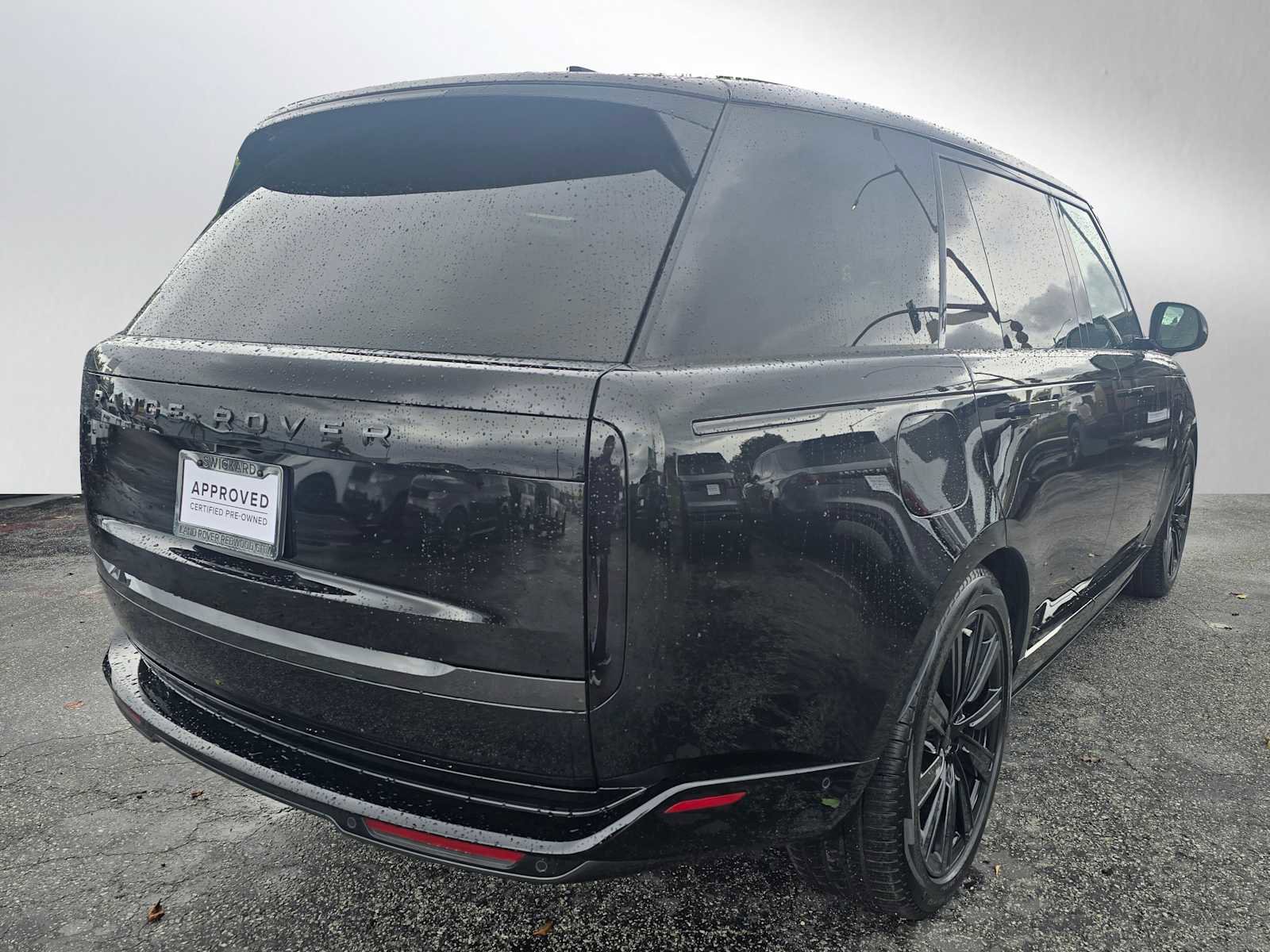 Used 2026 Land Rover Range Rover Long Wheelbase SE image 5