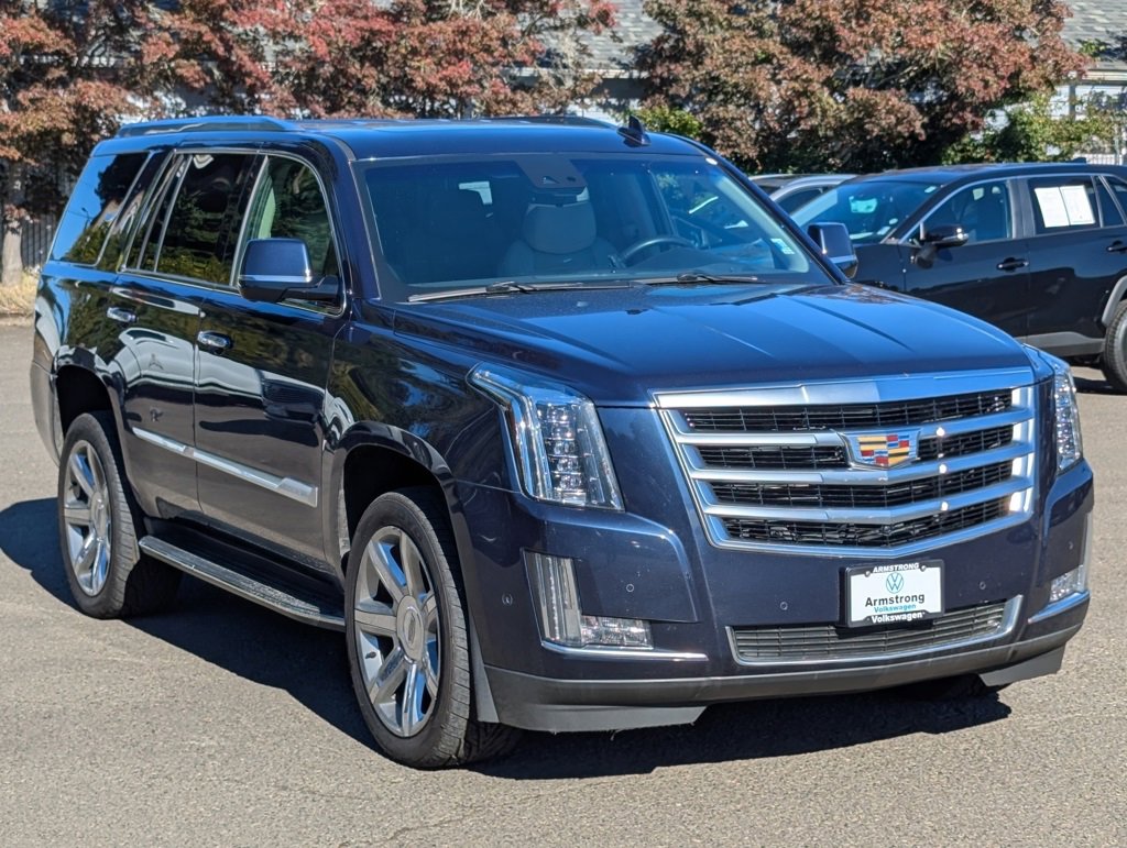 Used 2018 Cadillac Escalade Luxury image 7