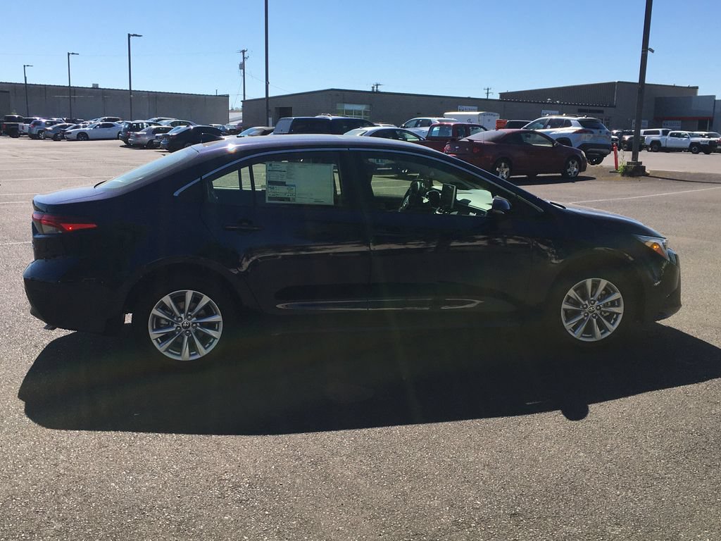 Used 2026 Toyota Corolla XLE FWD image 8
