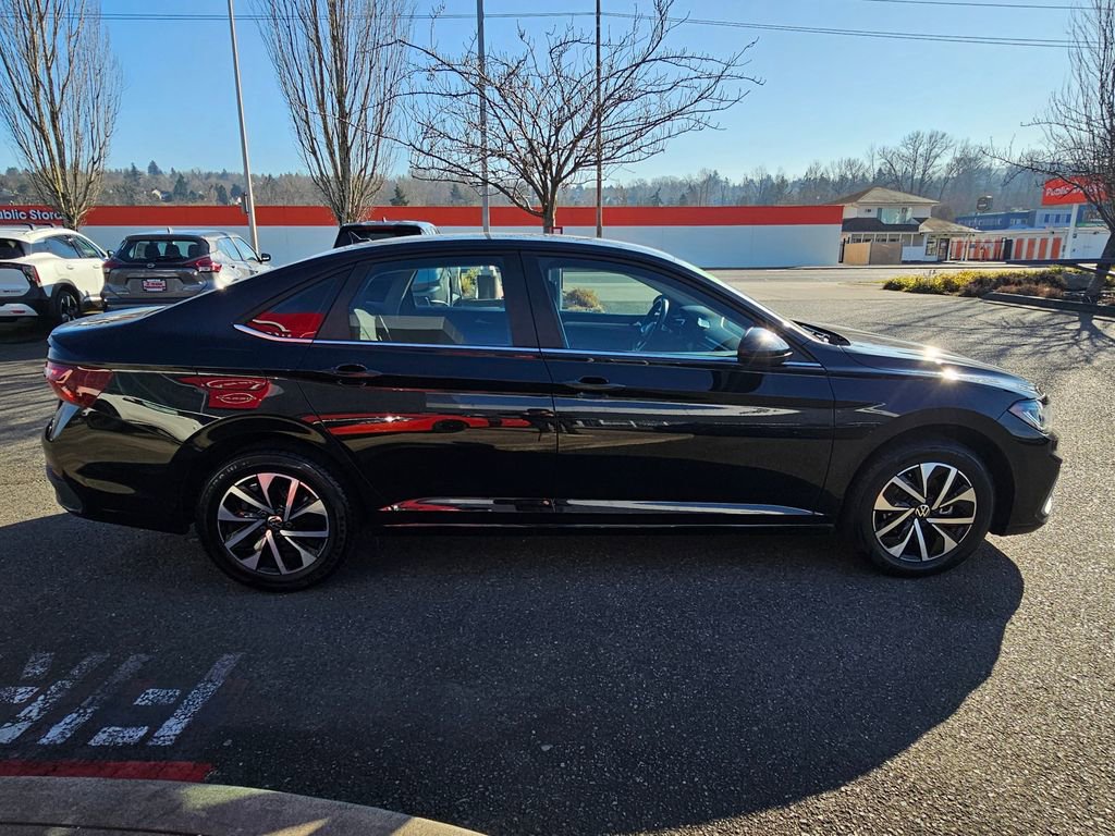 Used 2025 Volkswagen Jetta S image 4