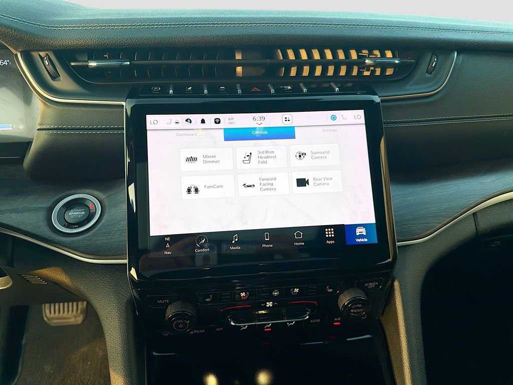 Used 2024 Jeep Grand Cherokee L Limited w/ Luxury Tech Group II AWD/4WD image 32