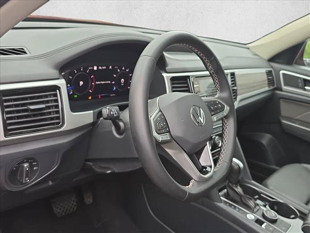 Used 2023 Volkswagen Atlas SEL AWD/4WD image 11