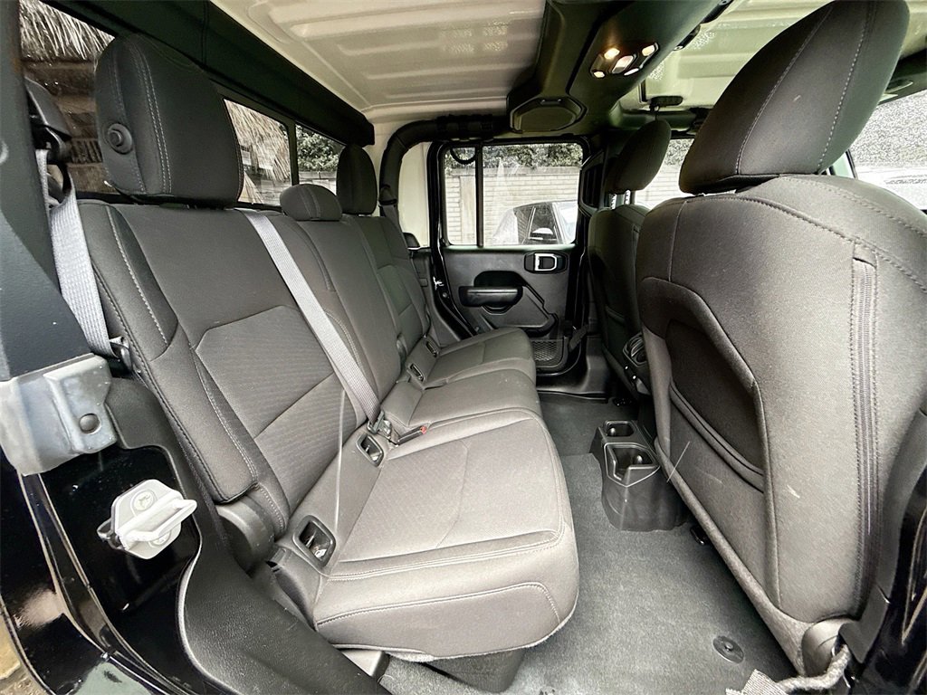 Used 2022 Jeep Gladiator Willys image 28