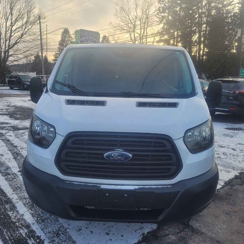 Used 2016 Ford Transit 150 XL image 3