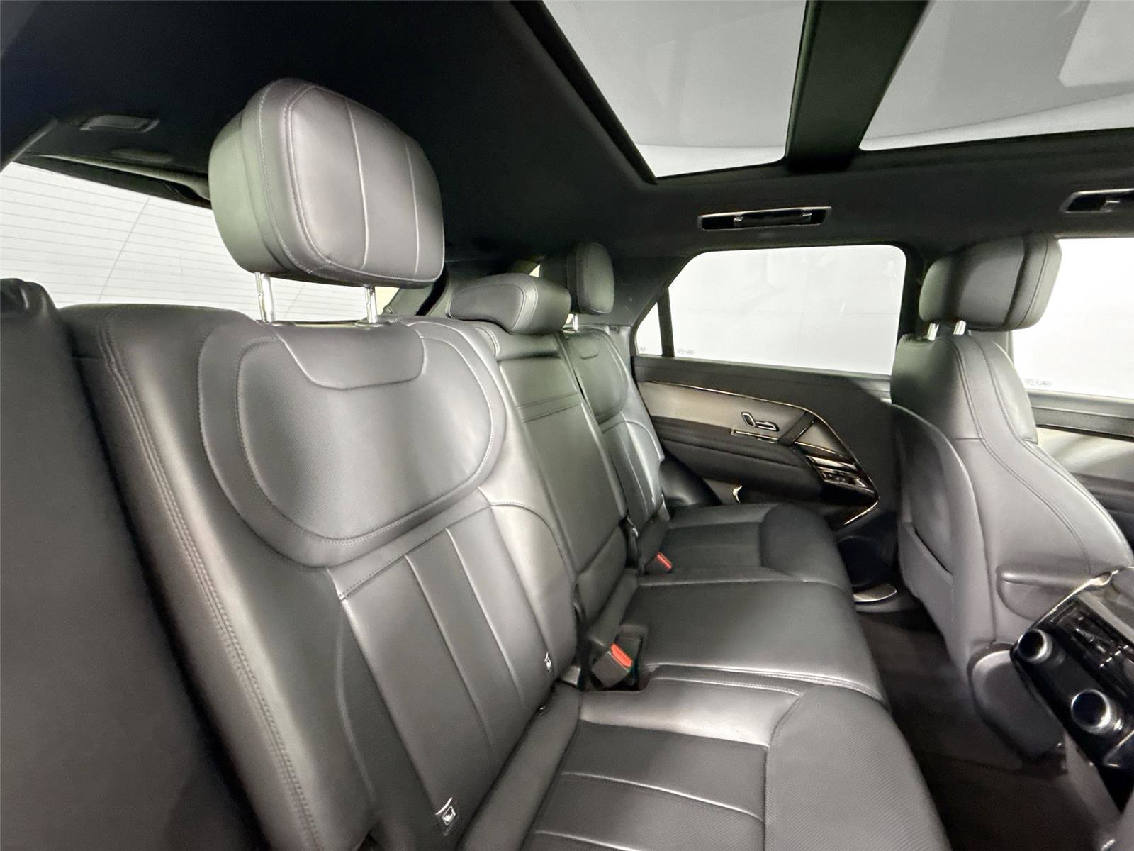 Used 2024 Land Rover Range Rover Sport Dynamic SE image 43