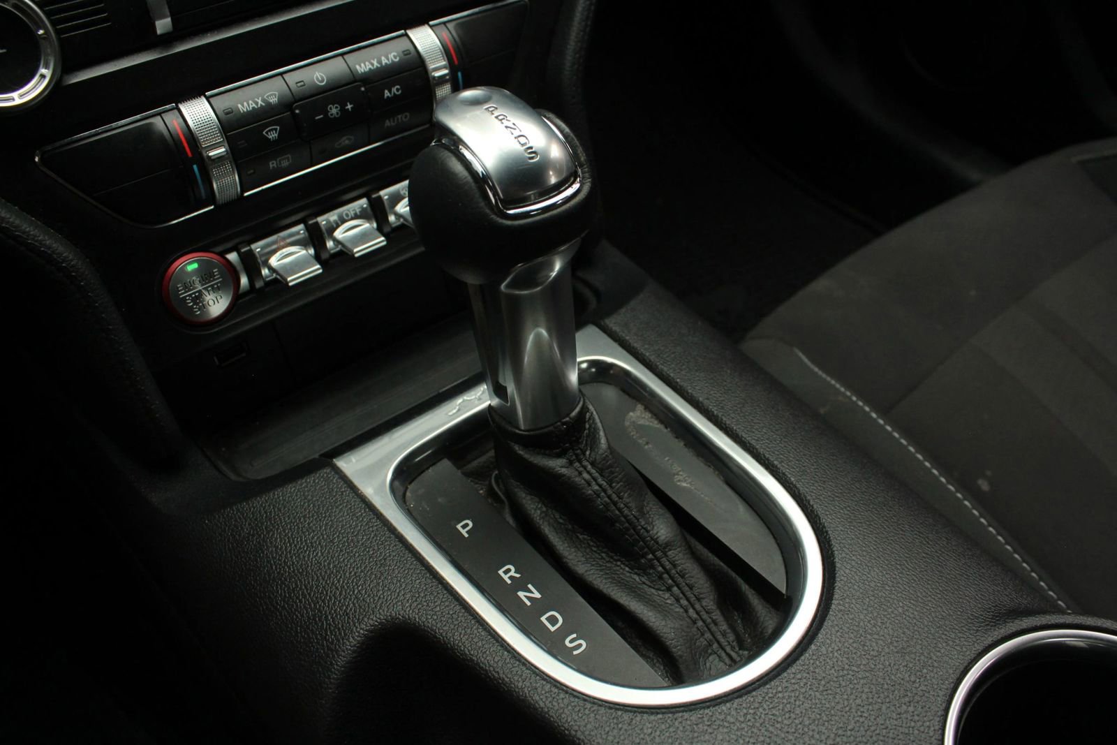 Used 2019 Ford Mustang Coupe w/ Equipment Group 101A RWD image 25