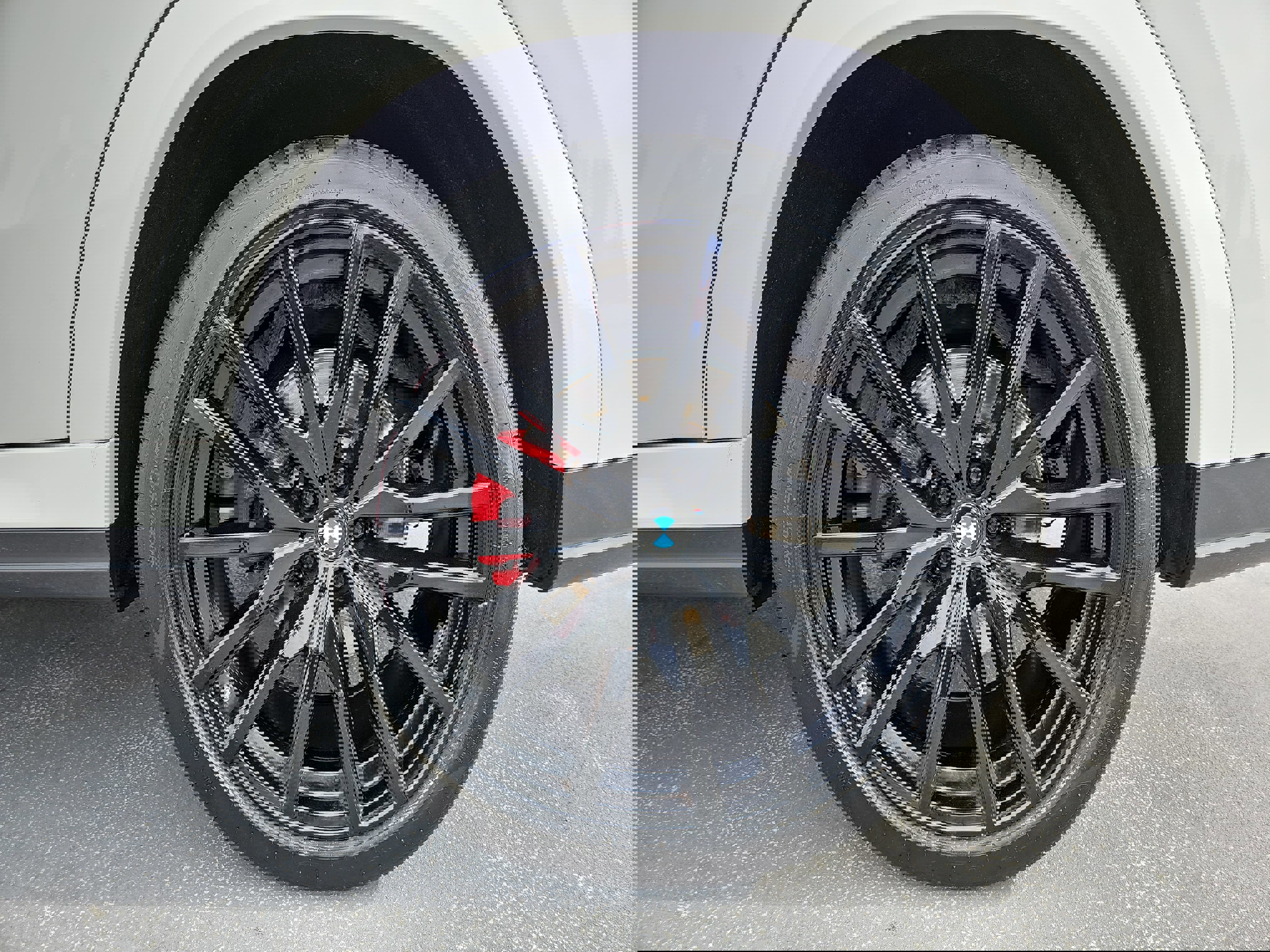 Used 2023 BMW X6 xDrive40i w/ M Sport Package AWD/4WD image 34