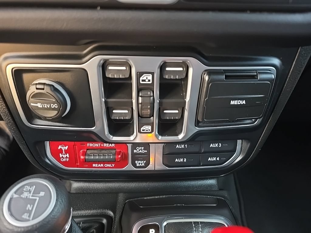 Used 2024 Jeep Wrangler Unlimited Rubicon AWD/4WD image 16